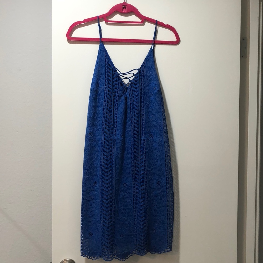 ASTR The Label blue crochet lace shift dress